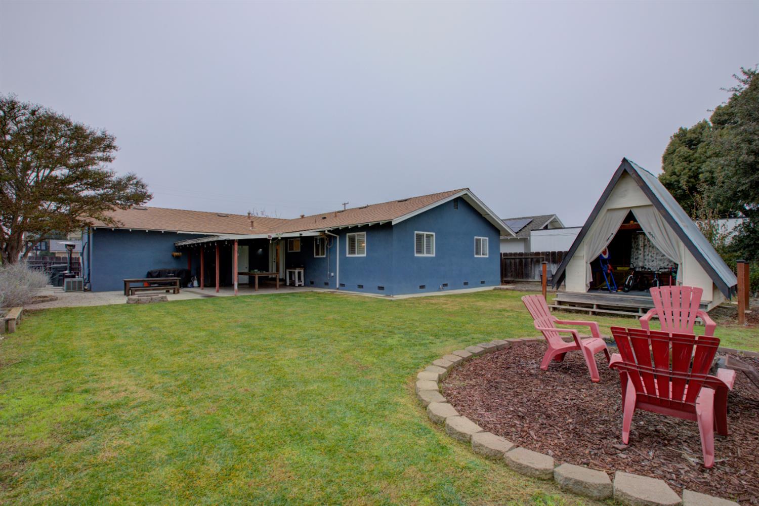 1748 Mulberry Way, Hughson, CA 95326