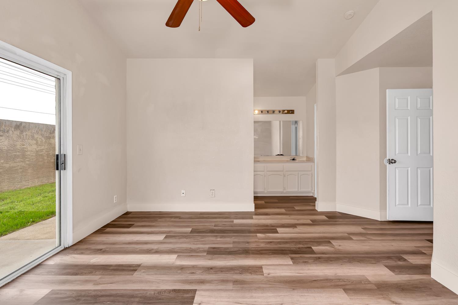 2408 Beatrice Ln, Modesto, CA 95355