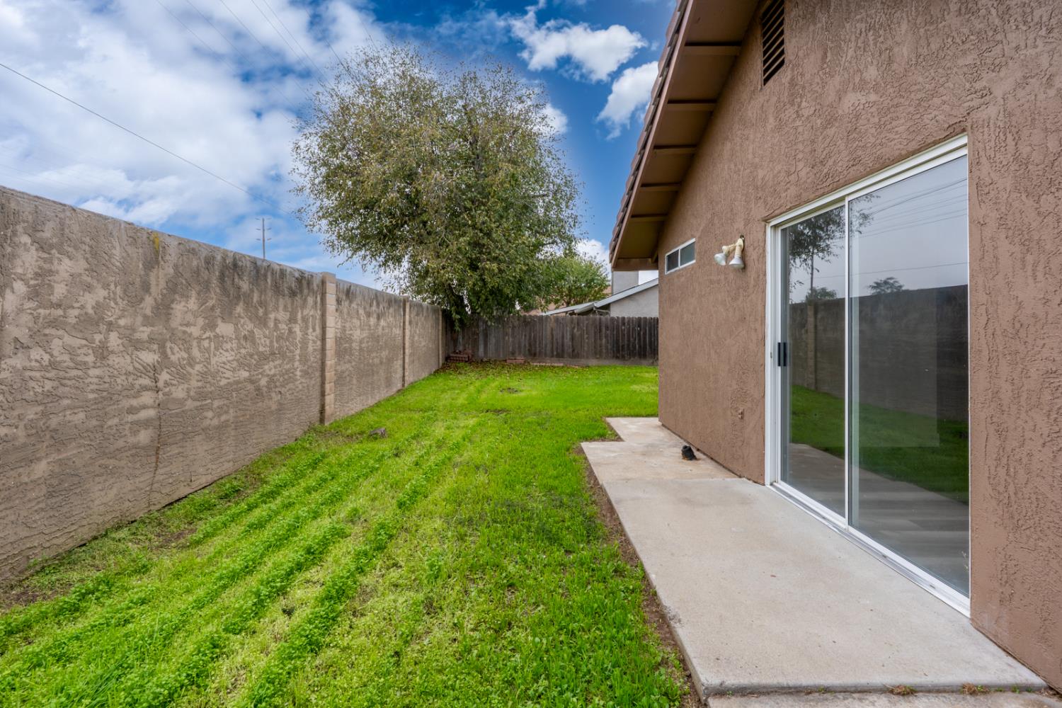 2408 Beatrice Ln, Modesto, CA 95355