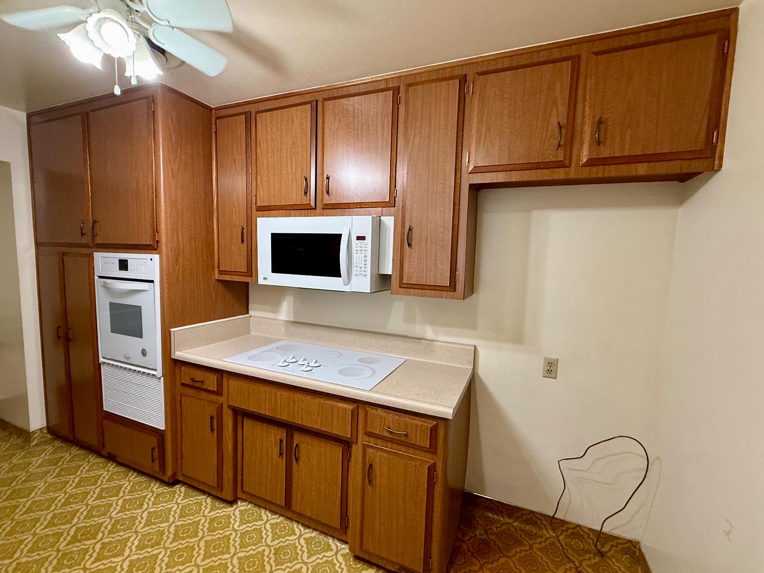 205 Floyd Ave #15, Modesto, CA 95350