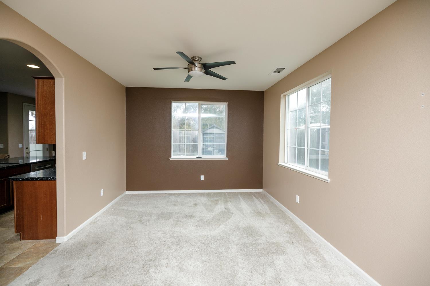 13716 Channel Ln, Waterford, CA 95386