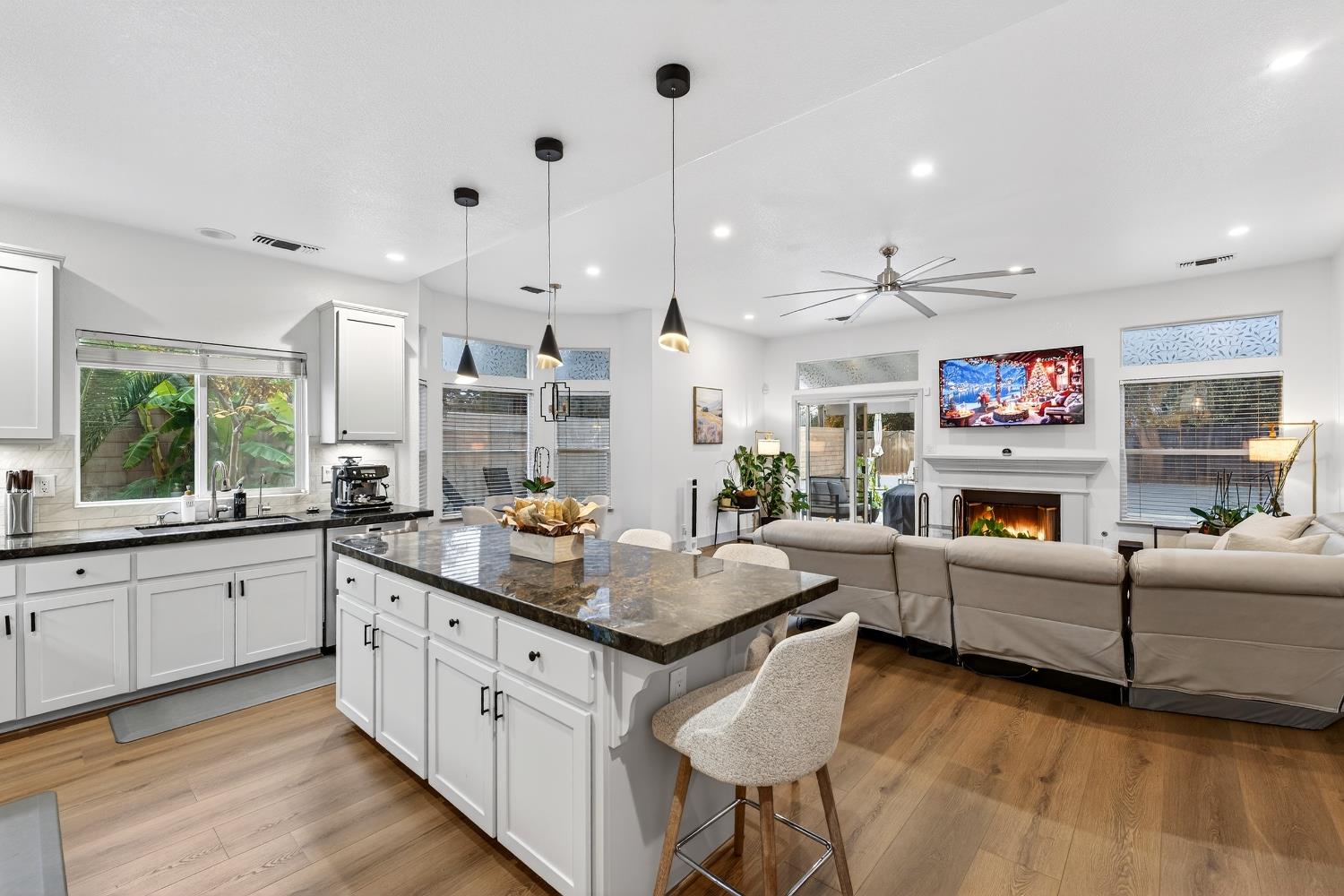 3221 Amethyst Way, Turlock, CA 95382