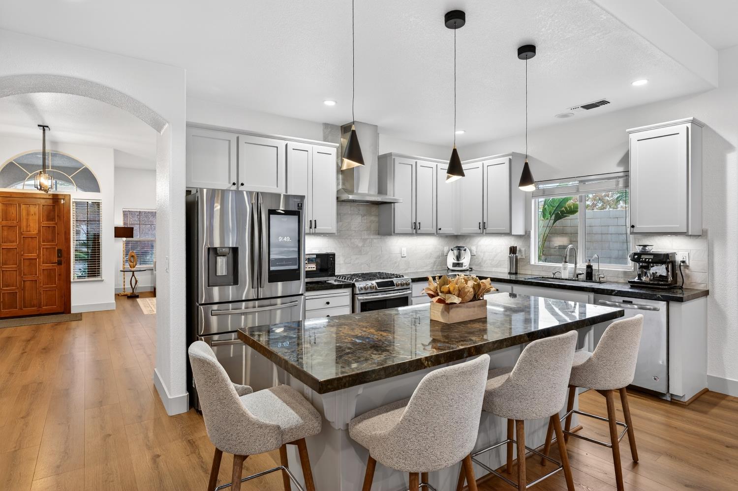 3221 Amethyst Way, Turlock, CA 95382