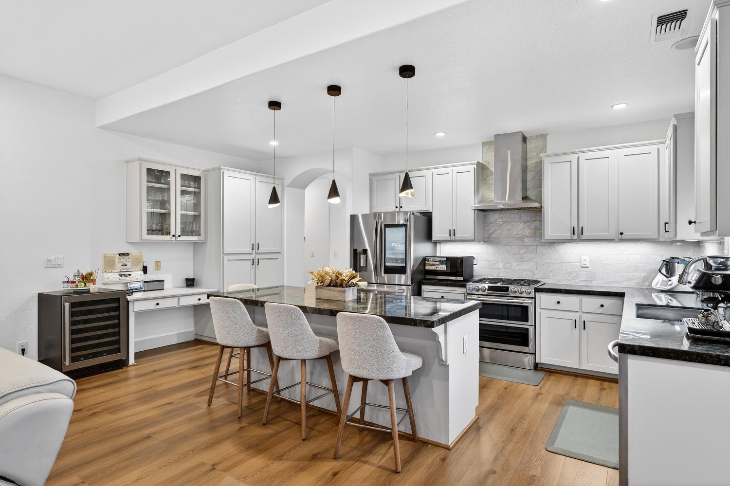 3221 Amethyst Way, Turlock, CA 95382