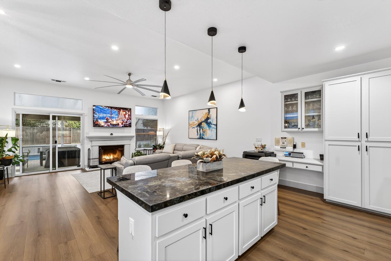 3221 Amethyst Way, Turlock, CA 95382