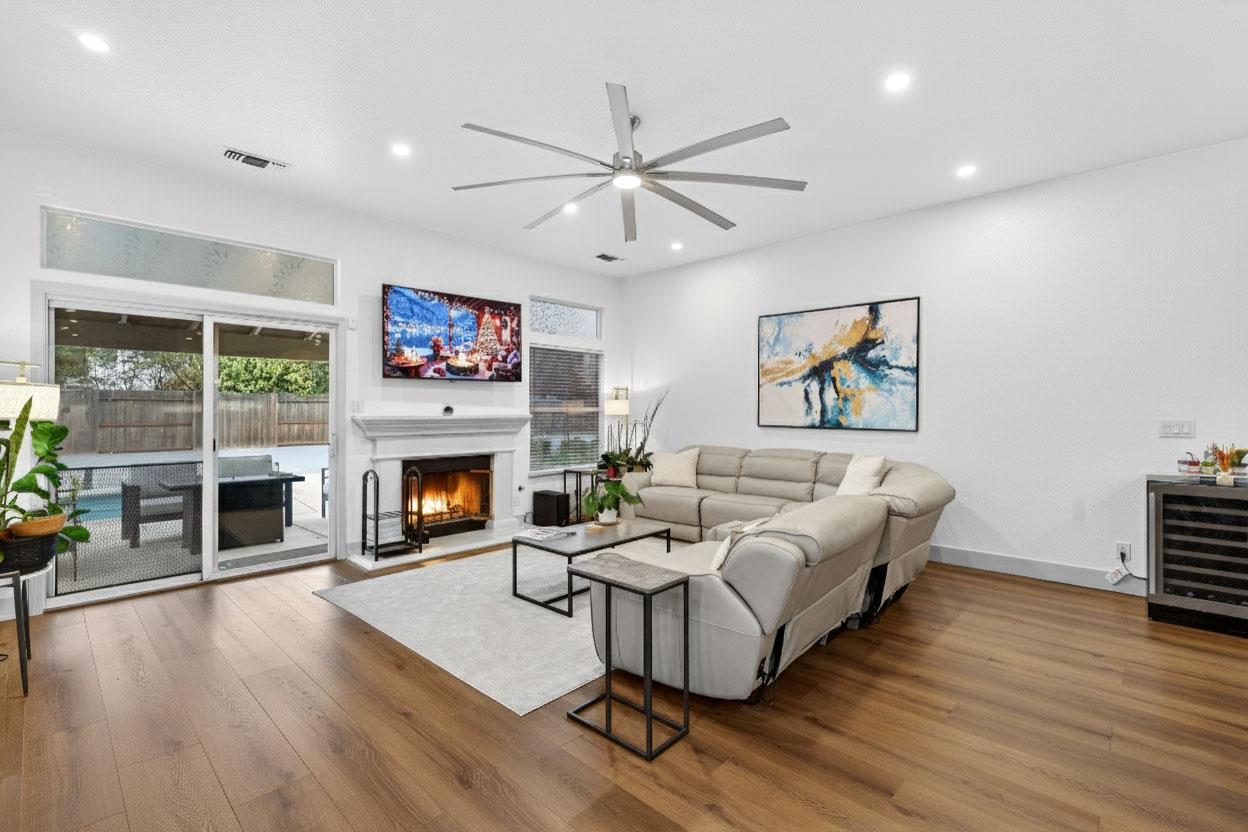 3221 Amethyst Way, Turlock, CA 95382