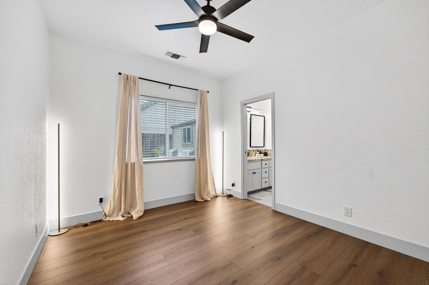 3221 Amethyst Way, Turlock, CA 95382