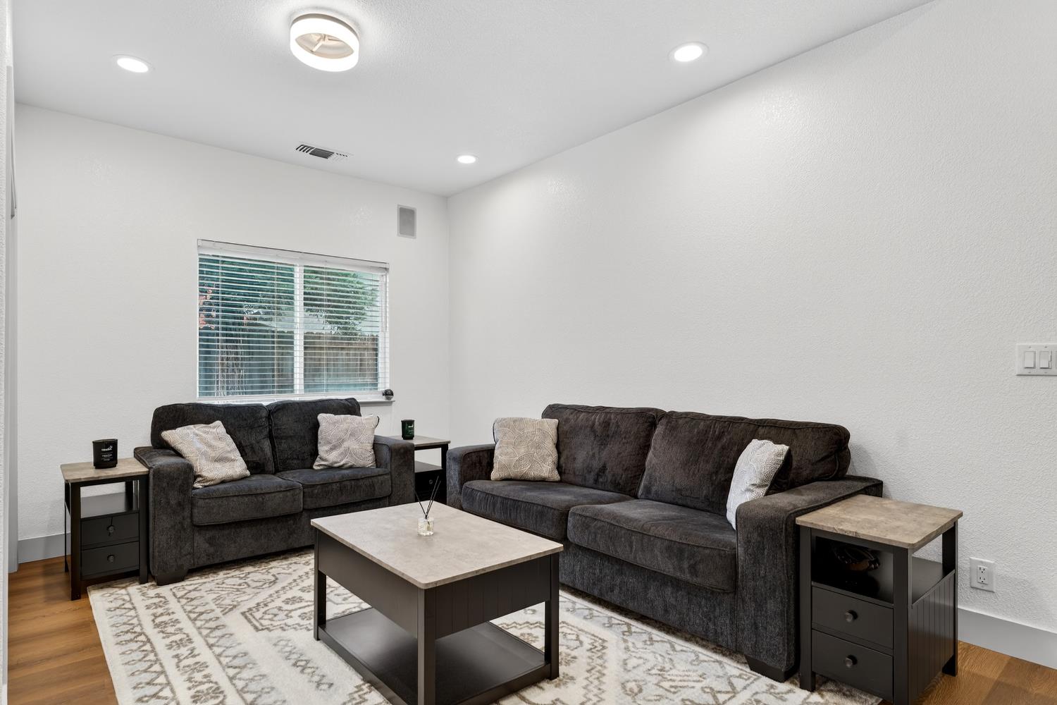 3221 Amethyst Way, Turlock, CA 95382