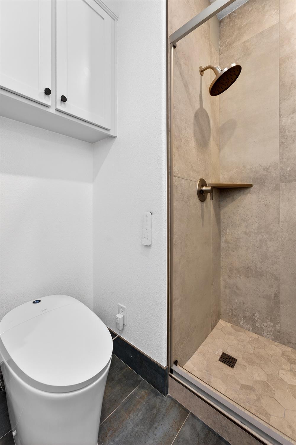 3221 Amethyst Way, Turlock, CA 95382