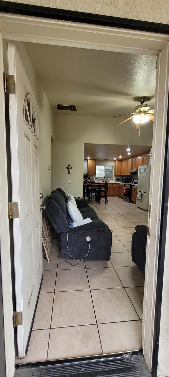 117 Maple St, Modesto, CA 95351