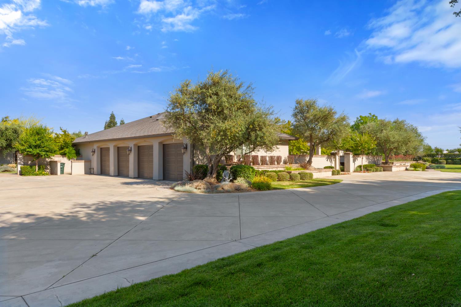 29533 E Chapman Way, Escalon, CA 95320