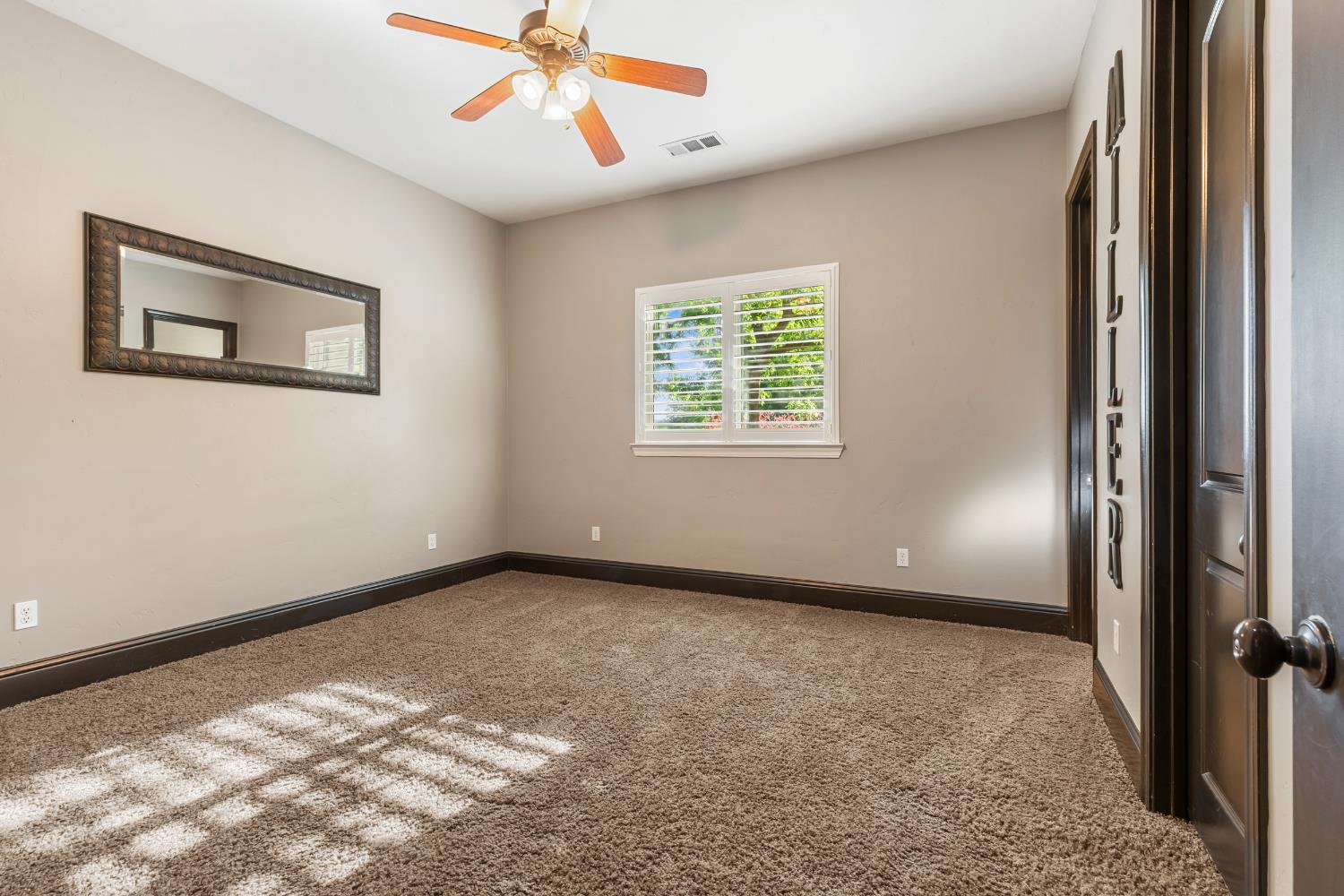 29533 E Chapman Way, Escalon, CA 95320