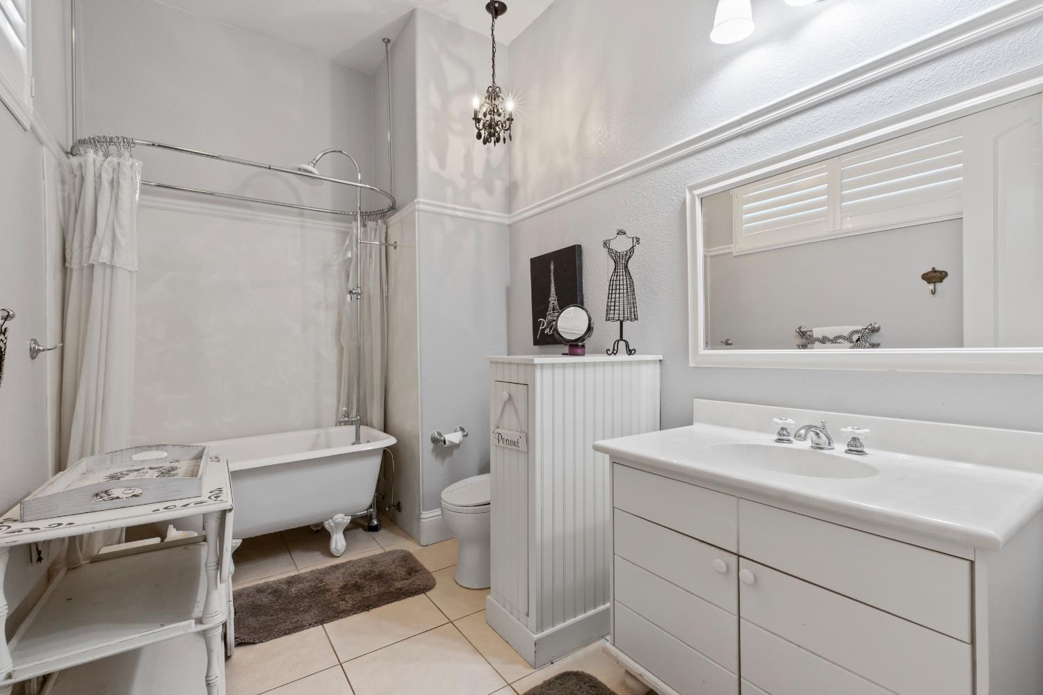 29533 E Chapman Way, Escalon, CA 95320