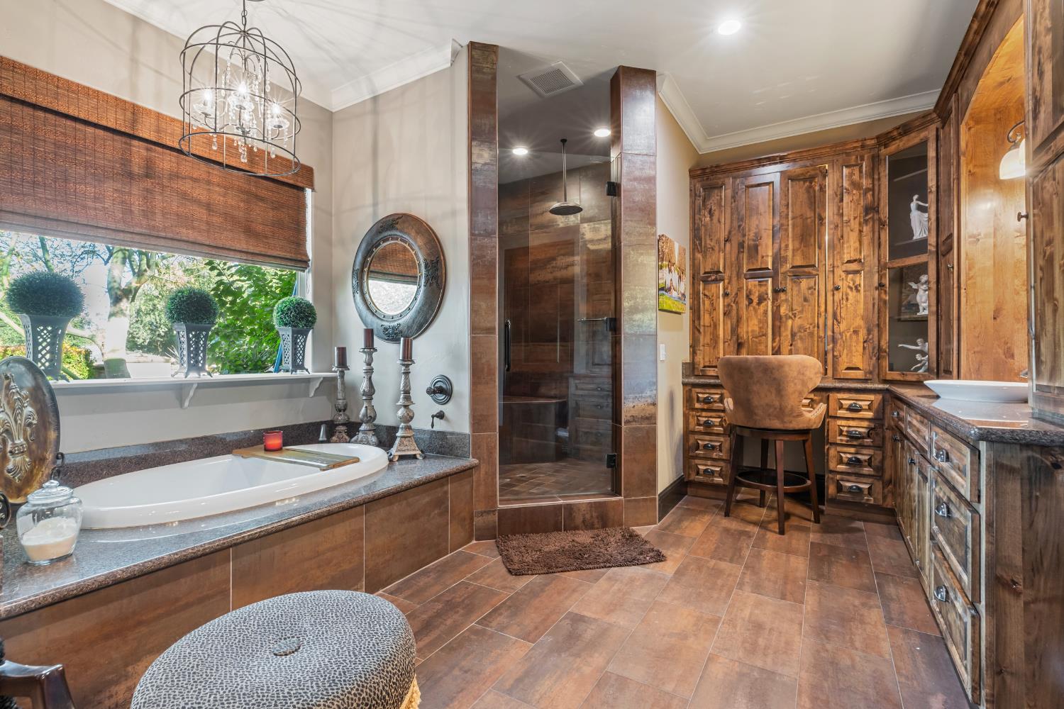 29533 E Chapman Way, Escalon, CA 95320