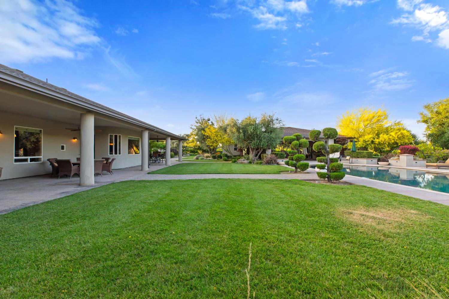 29533 E Chapman Way, Escalon, CA 95320