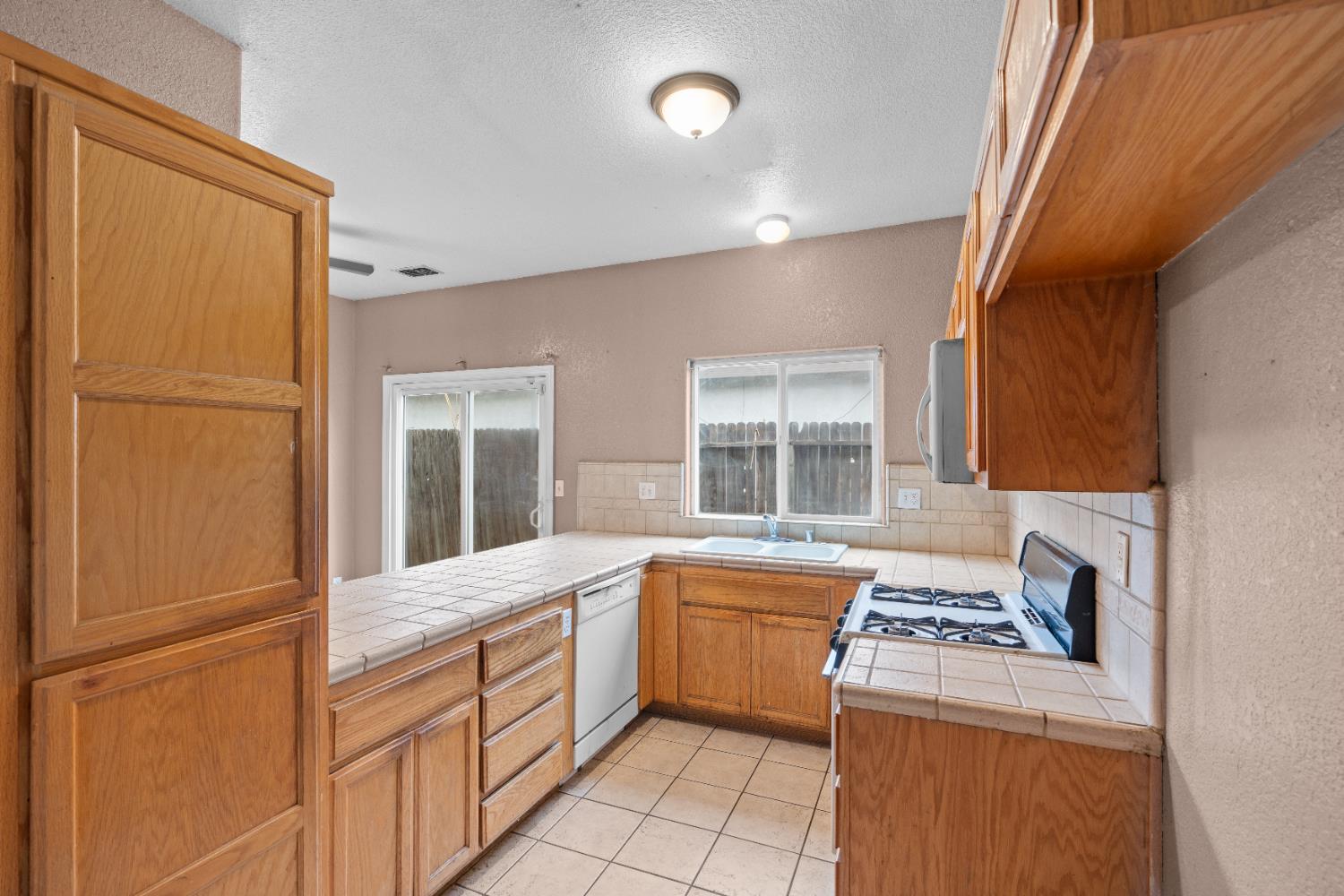 337 Lukas St, Turlock, CA 95380