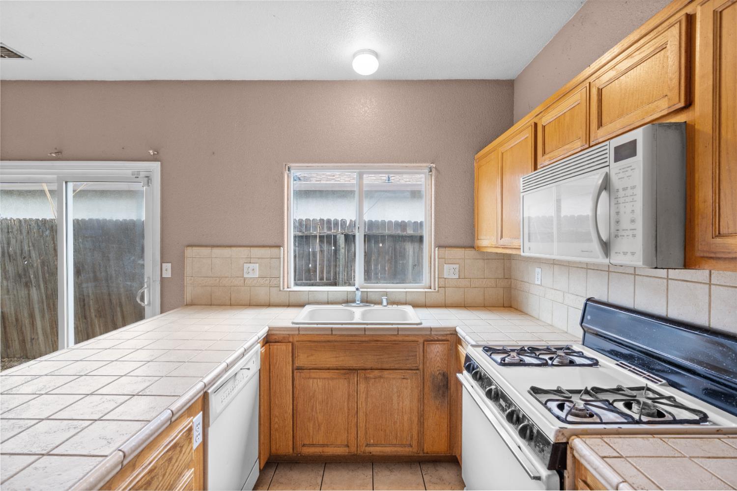 337 Lukas St, Turlock, CA 95380