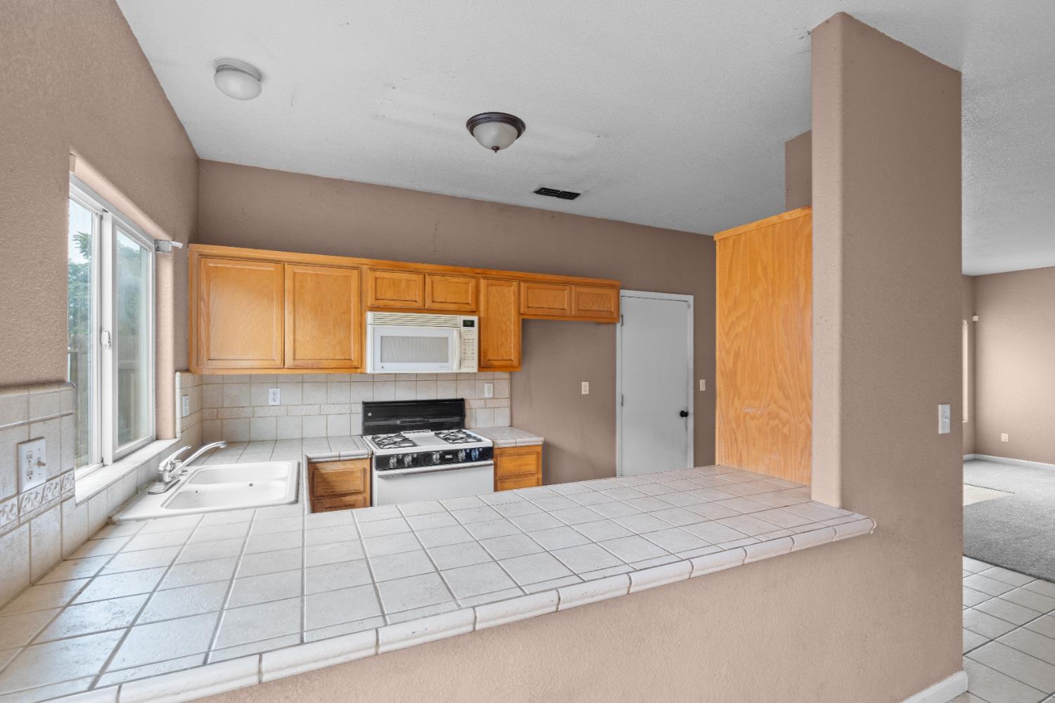 337 Lukas St, Turlock, CA 95380