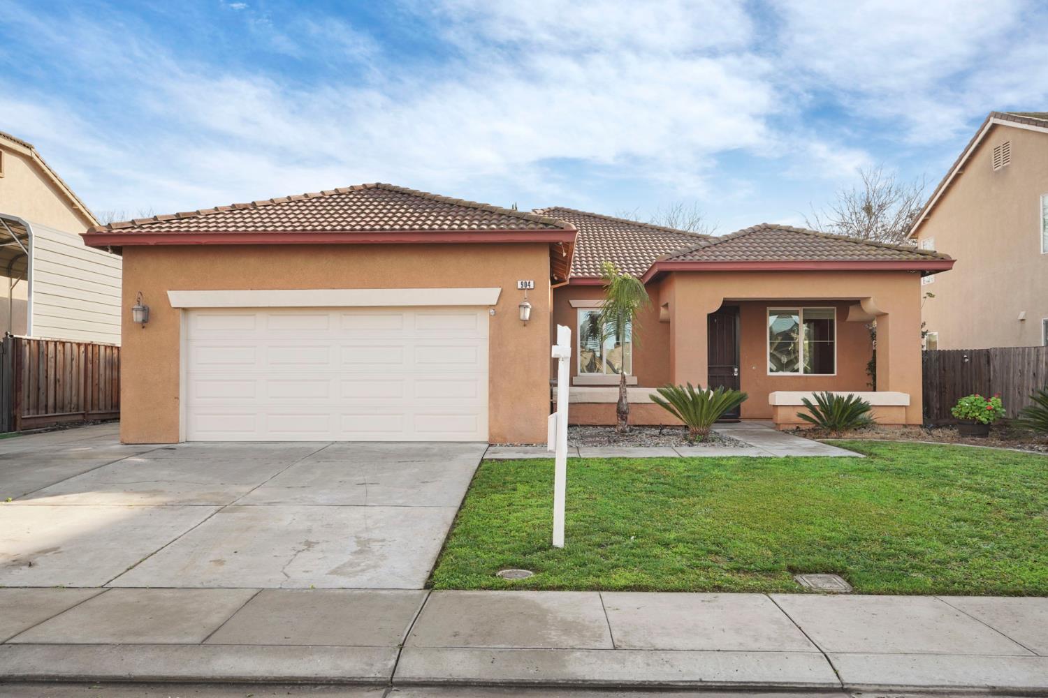 904 Sebastian Ln, Manteca, CA 95336