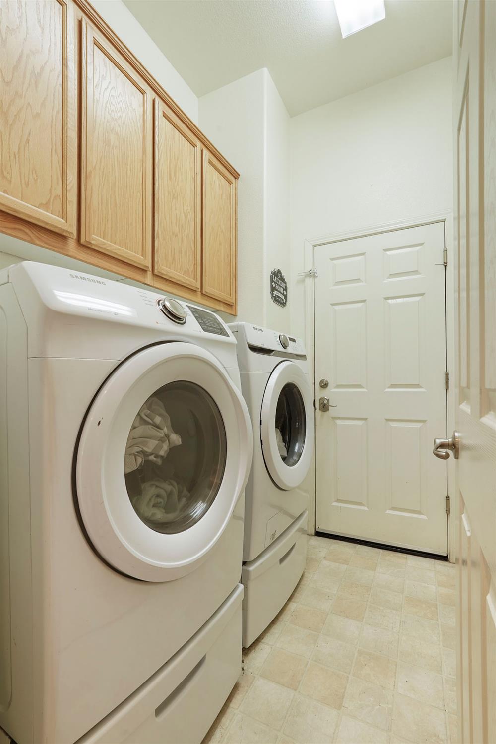 904 Sebastian Ln, Manteca, CA 95336