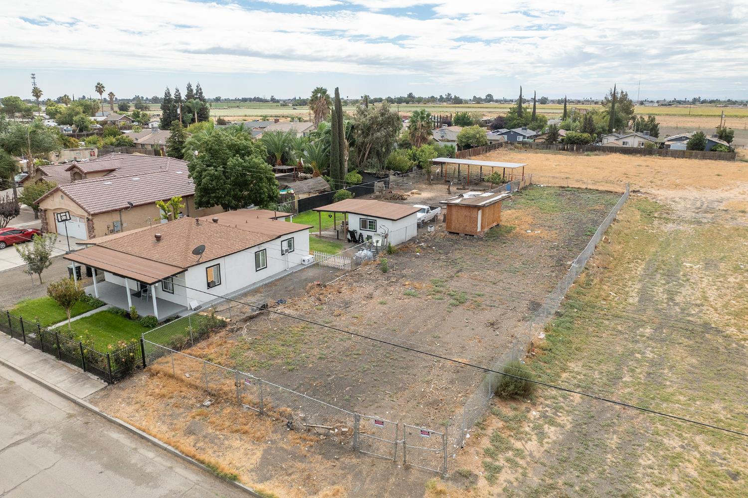 8795 Blossom Ave, Dos Palos, CA 93620