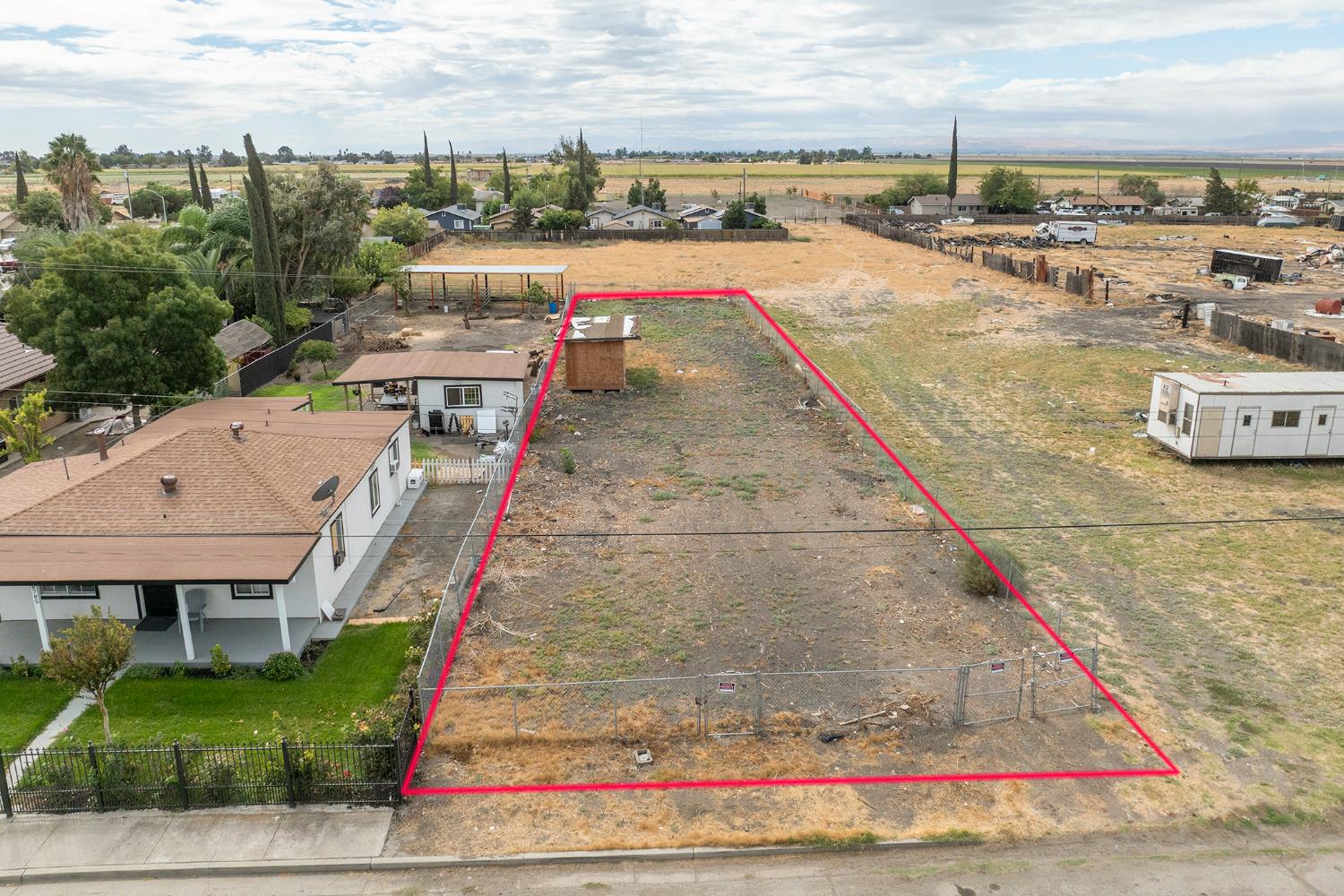 8795 Blossom Ave, Dos Palos, CA 93620