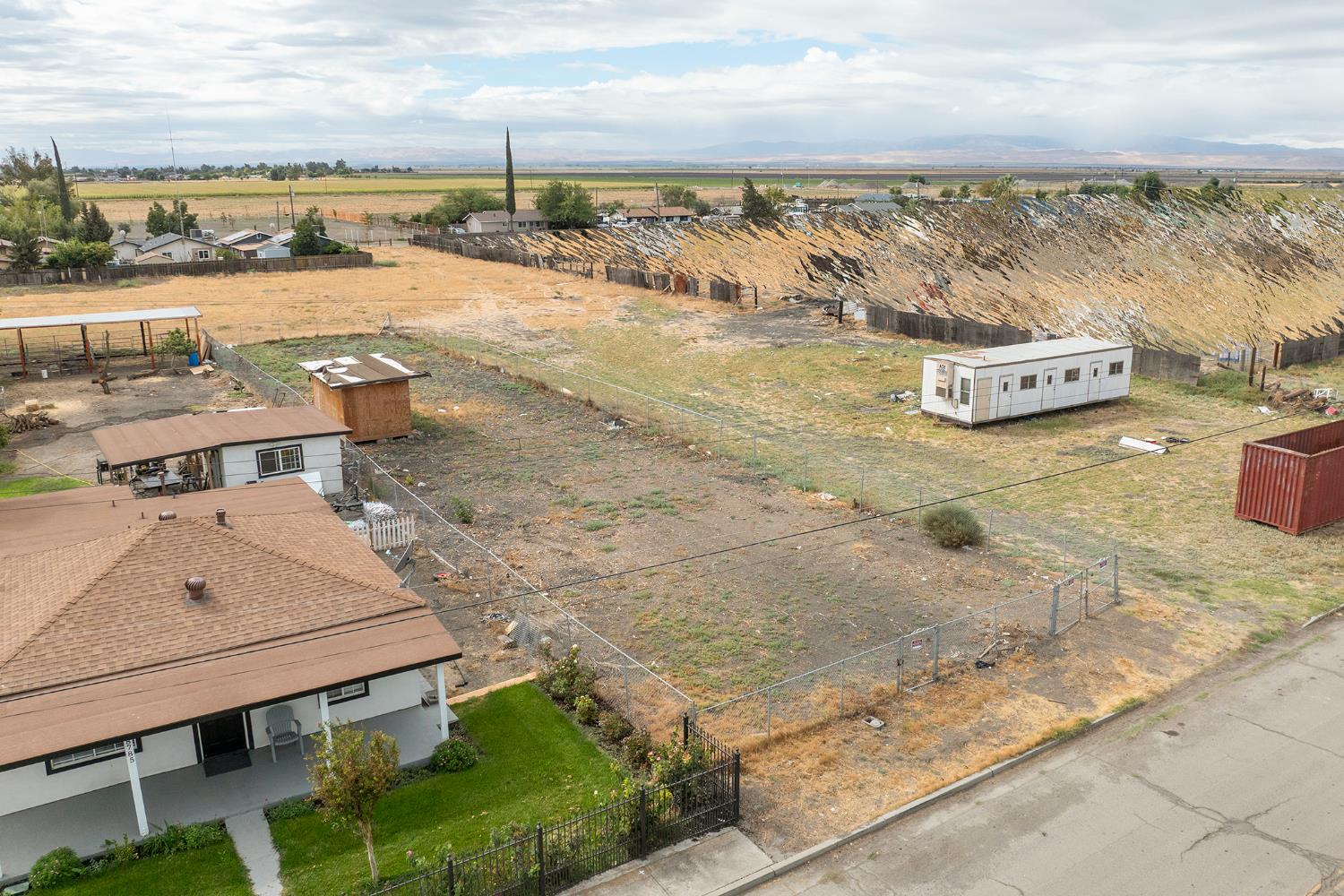 8795 Blossom Ave, Dos Palos, CA 93620