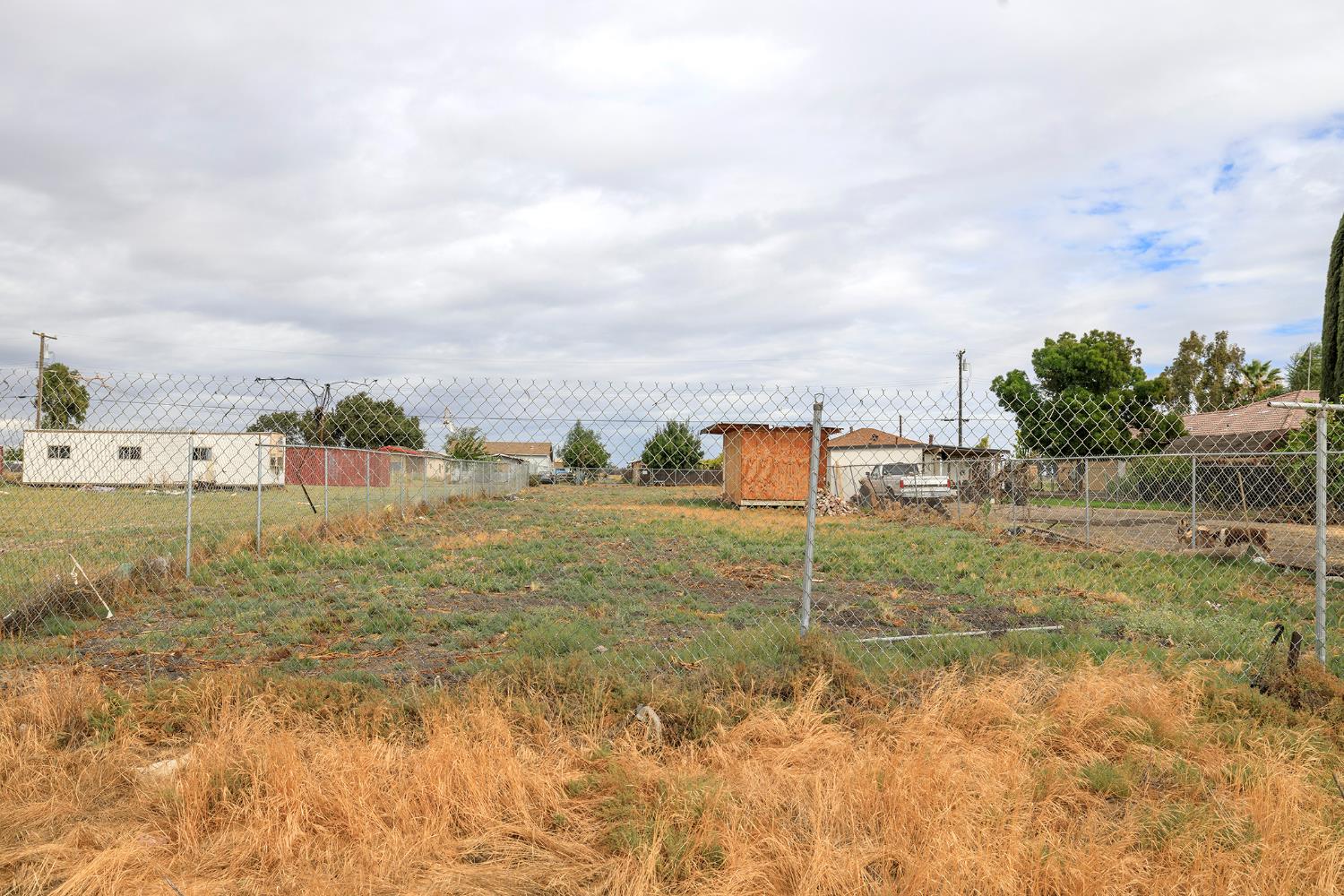 8795 Blossom Ave, Dos Palos, CA 93620