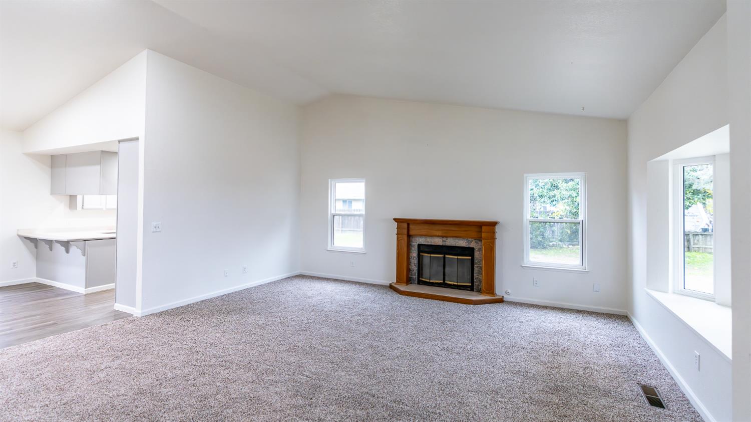 12501 Riverside Rd, Waterford, CA 95386