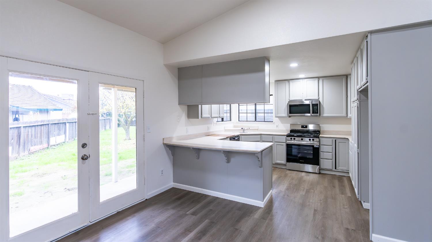 12501 Riverside Rd, Waterford, CA 95386