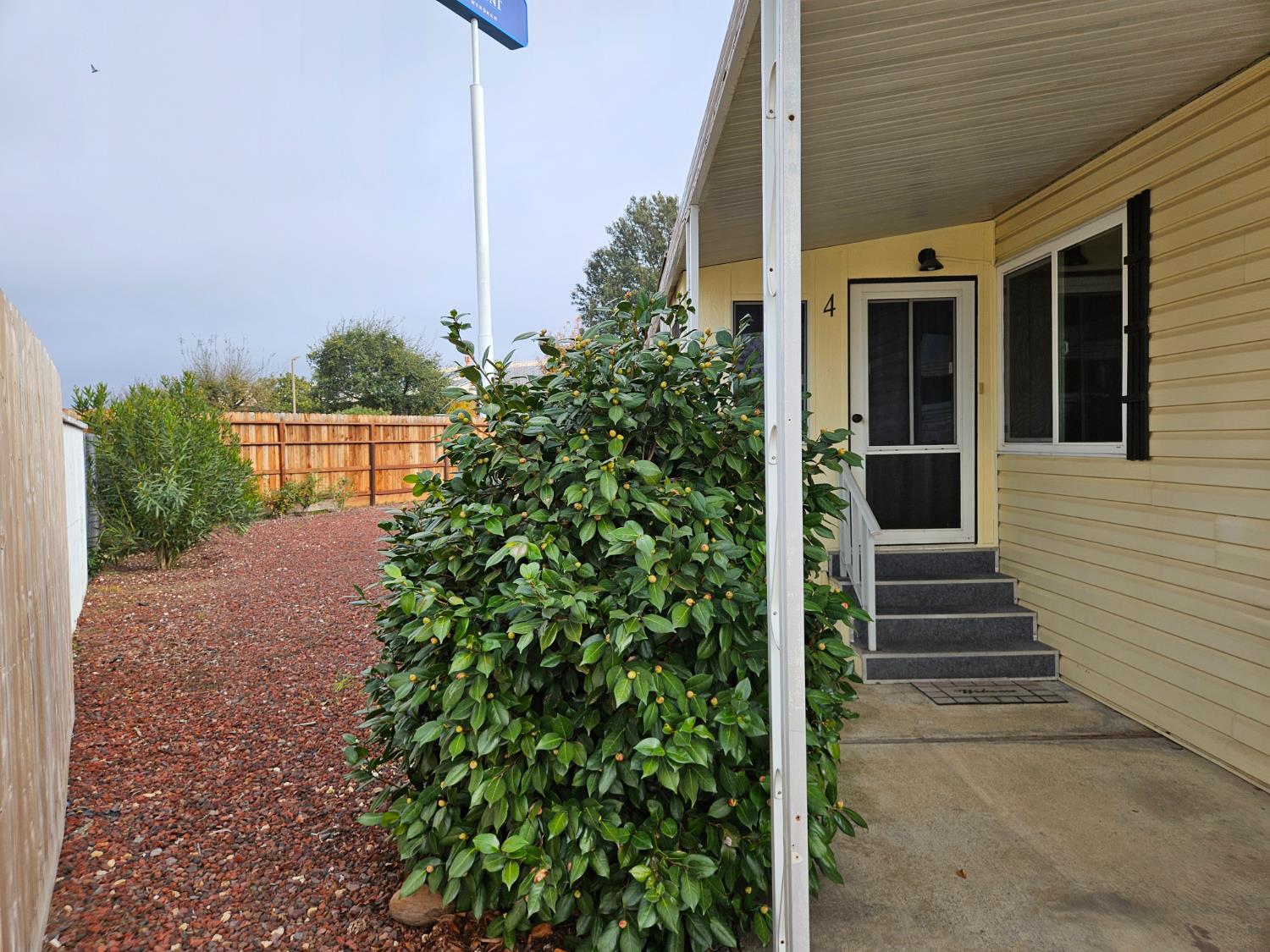 1830 Yosemite Ave #4, Manteca, CA 95336