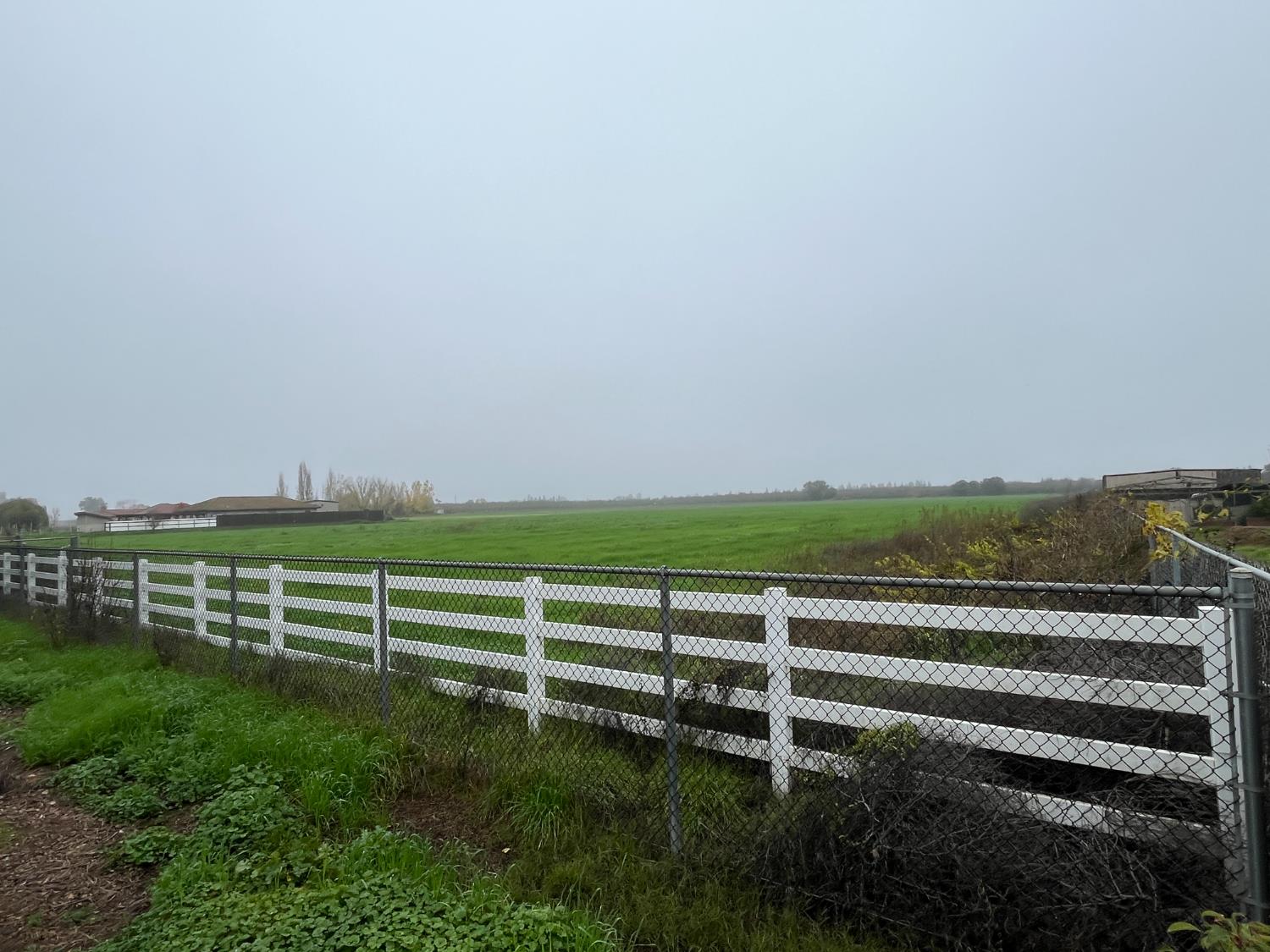 26304 E Mahon Ave, Escalon, CA 95366