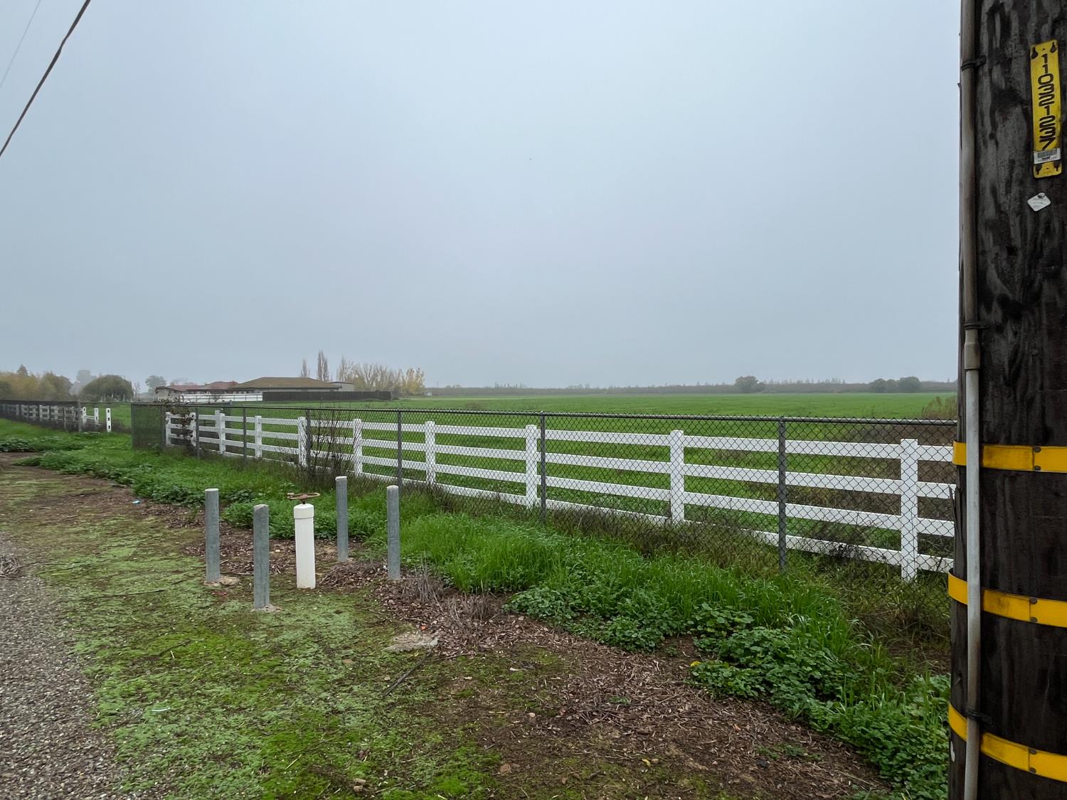 26304 E Mahon Ave, Escalon, CA 95366