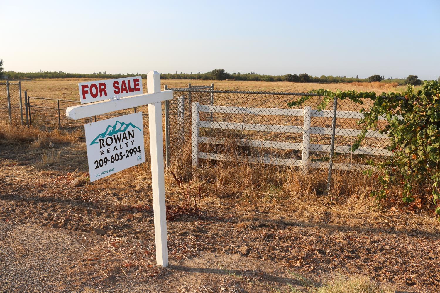 26304 E Mahon Ave, Escalon, CA 95366