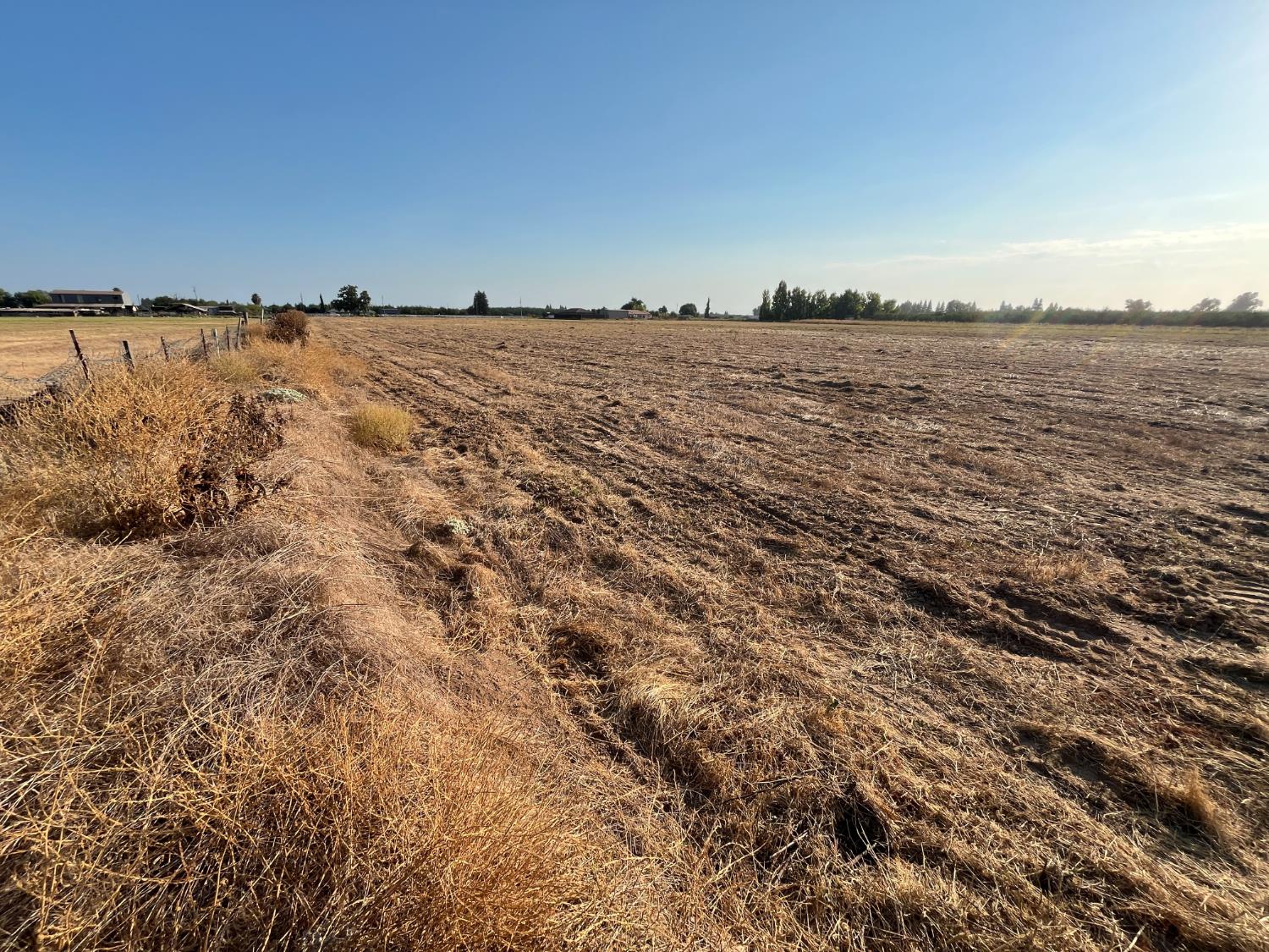 26304 E Mahon Ave, Escalon, CA 95366