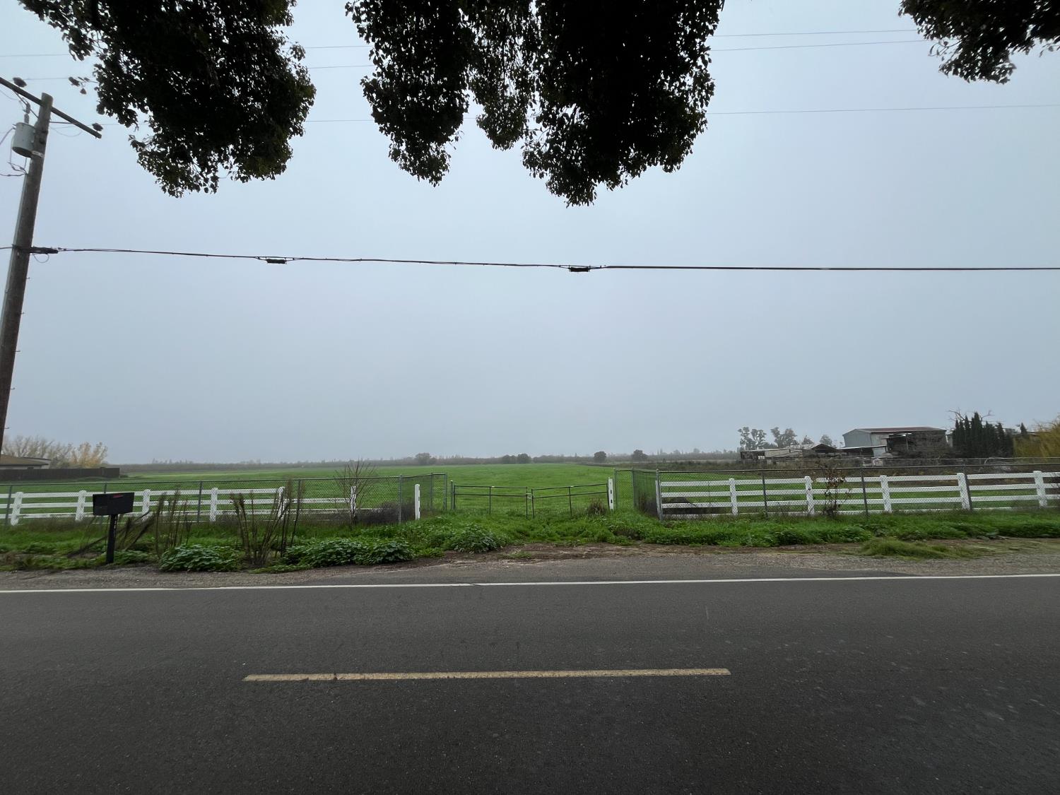 26304 E Mahon Ave, Escalon, CA 95366