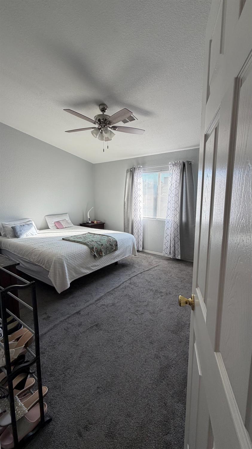 12 E San Clemente Dr, Merced, CA 95341