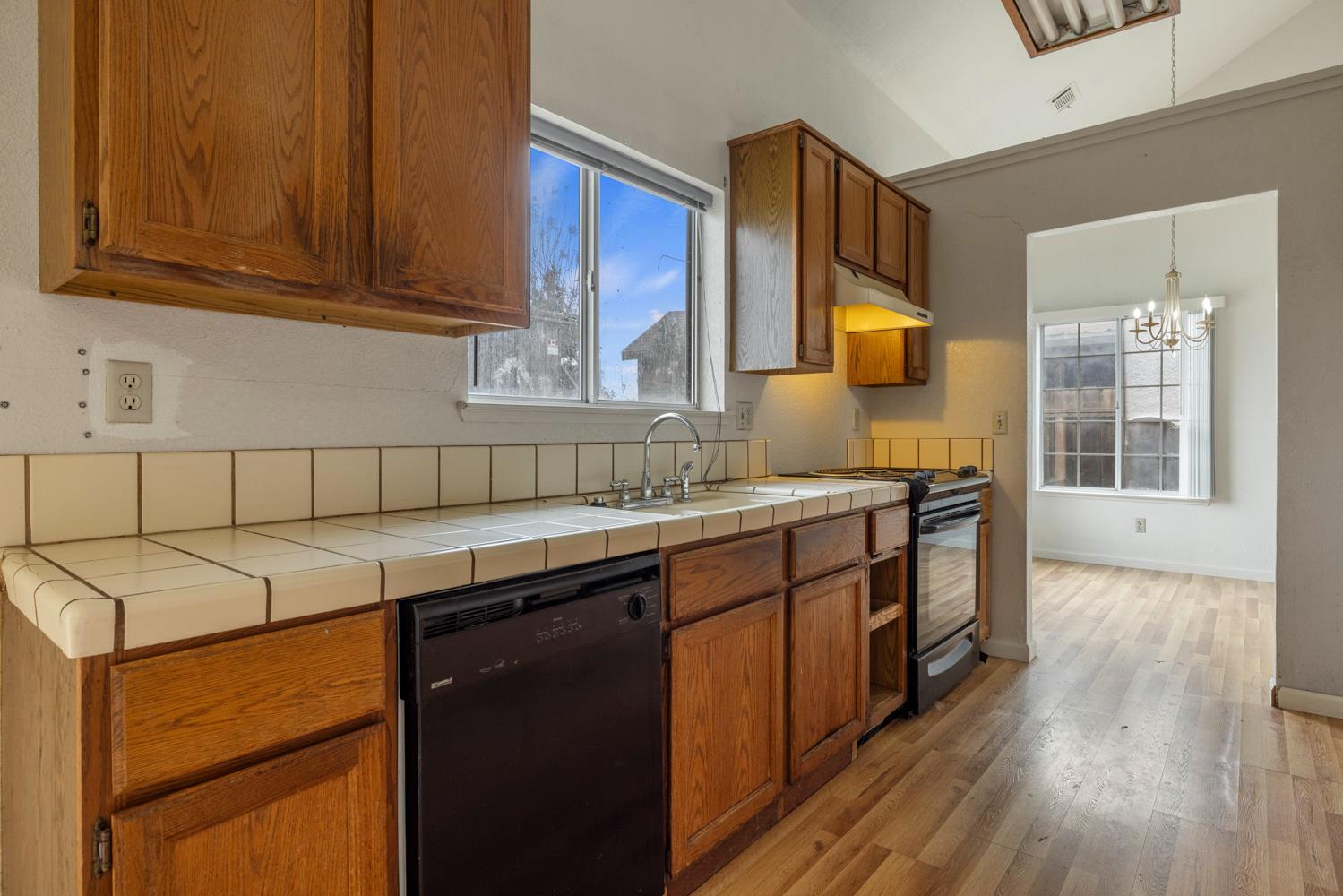 538 Chesterfield Dr, Patterson, CA 95363