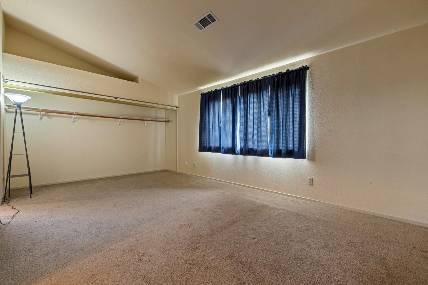 538 Chesterfield Dr, Patterson, CA 95363