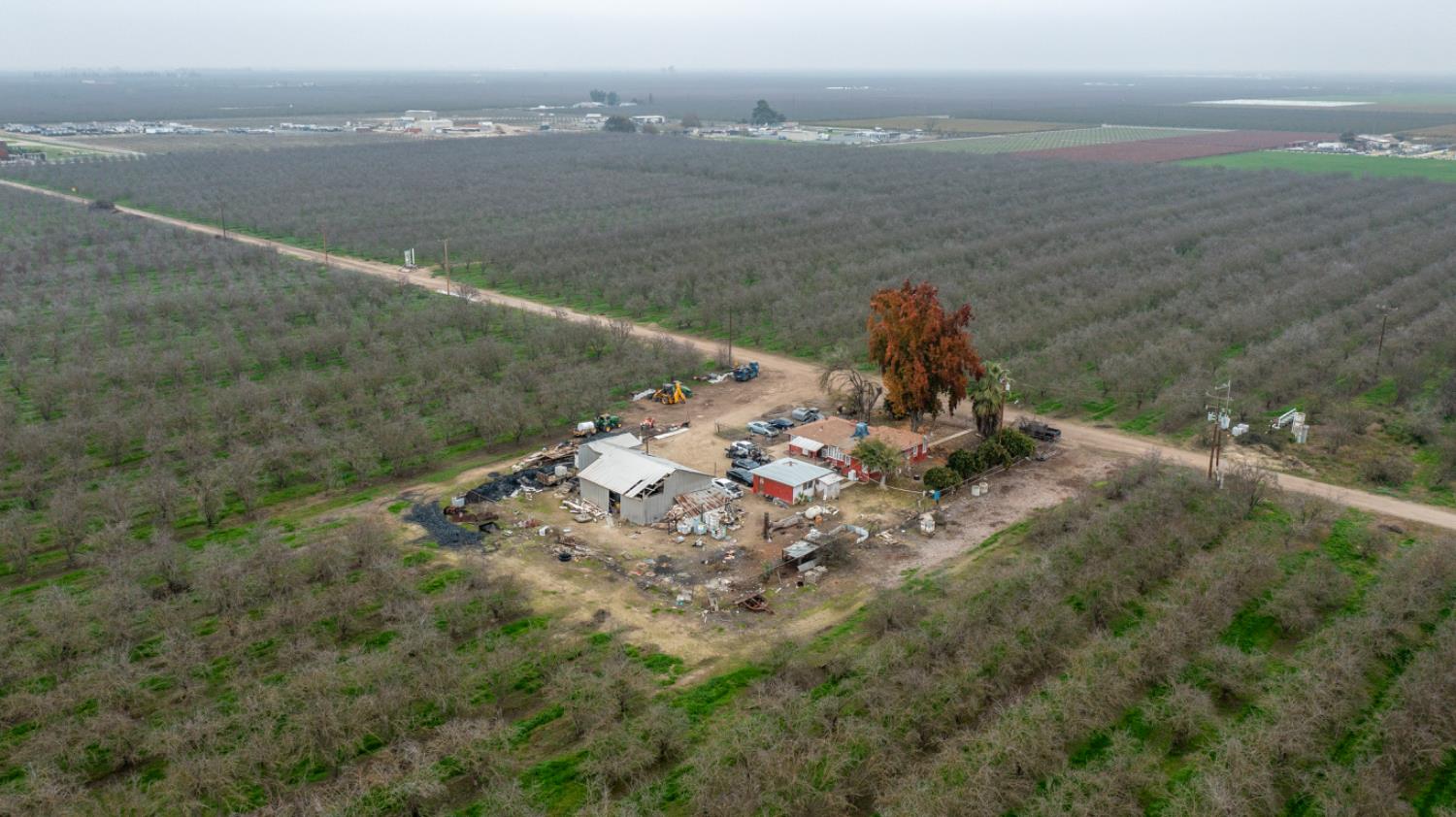 1941 N Dietz Rd, Earlimart, CA 93219