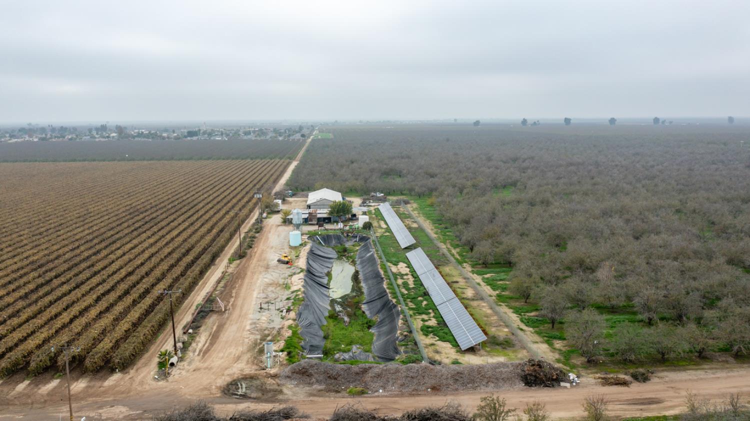 1941 N Dietz Rd, Earlimart, CA 93219