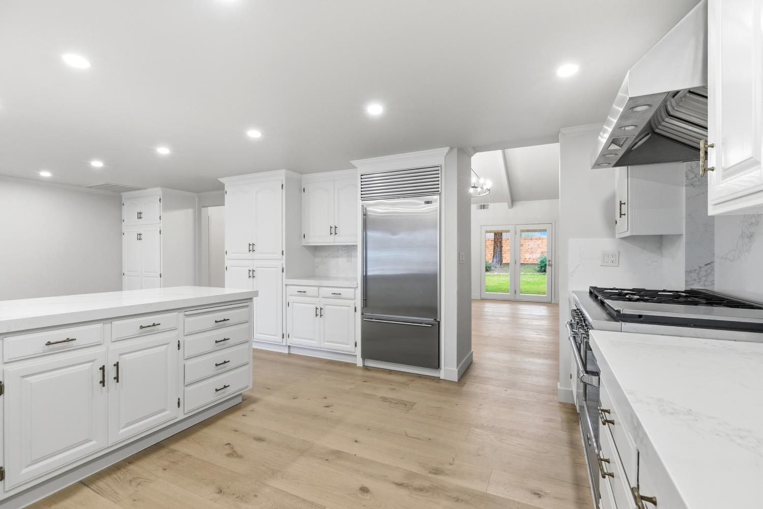 7304 Spy Glass Dr, Modesto, CA 95356