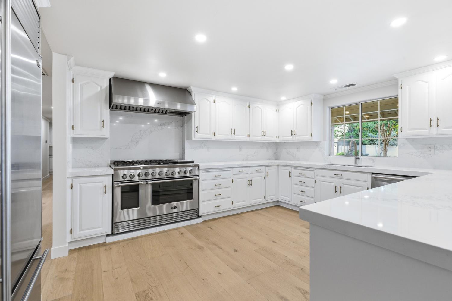 7304 Spy Glass Dr, Modesto, CA 95356