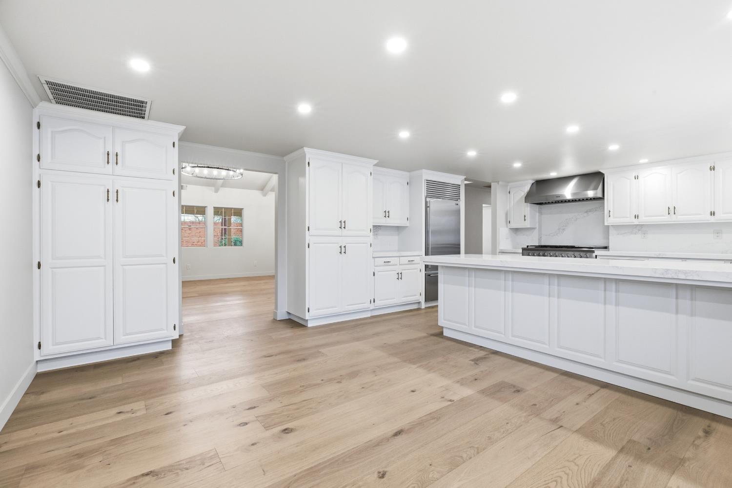 7304 Spy Glass Dr, Modesto, CA 95356