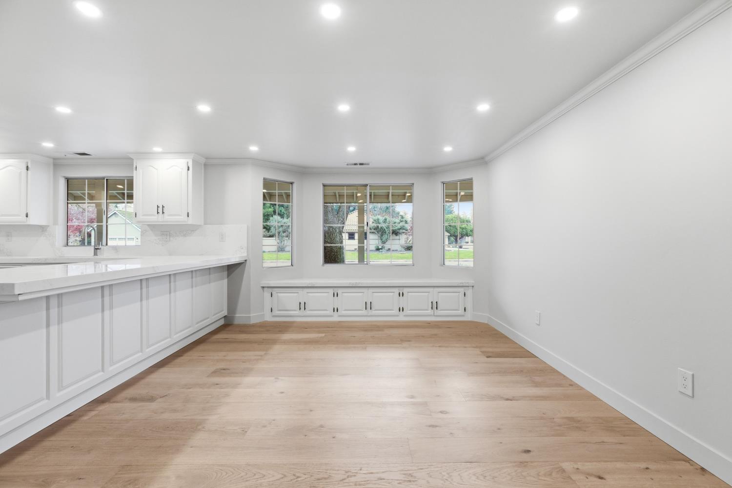 7304 Spy Glass Dr, Modesto, CA 95356