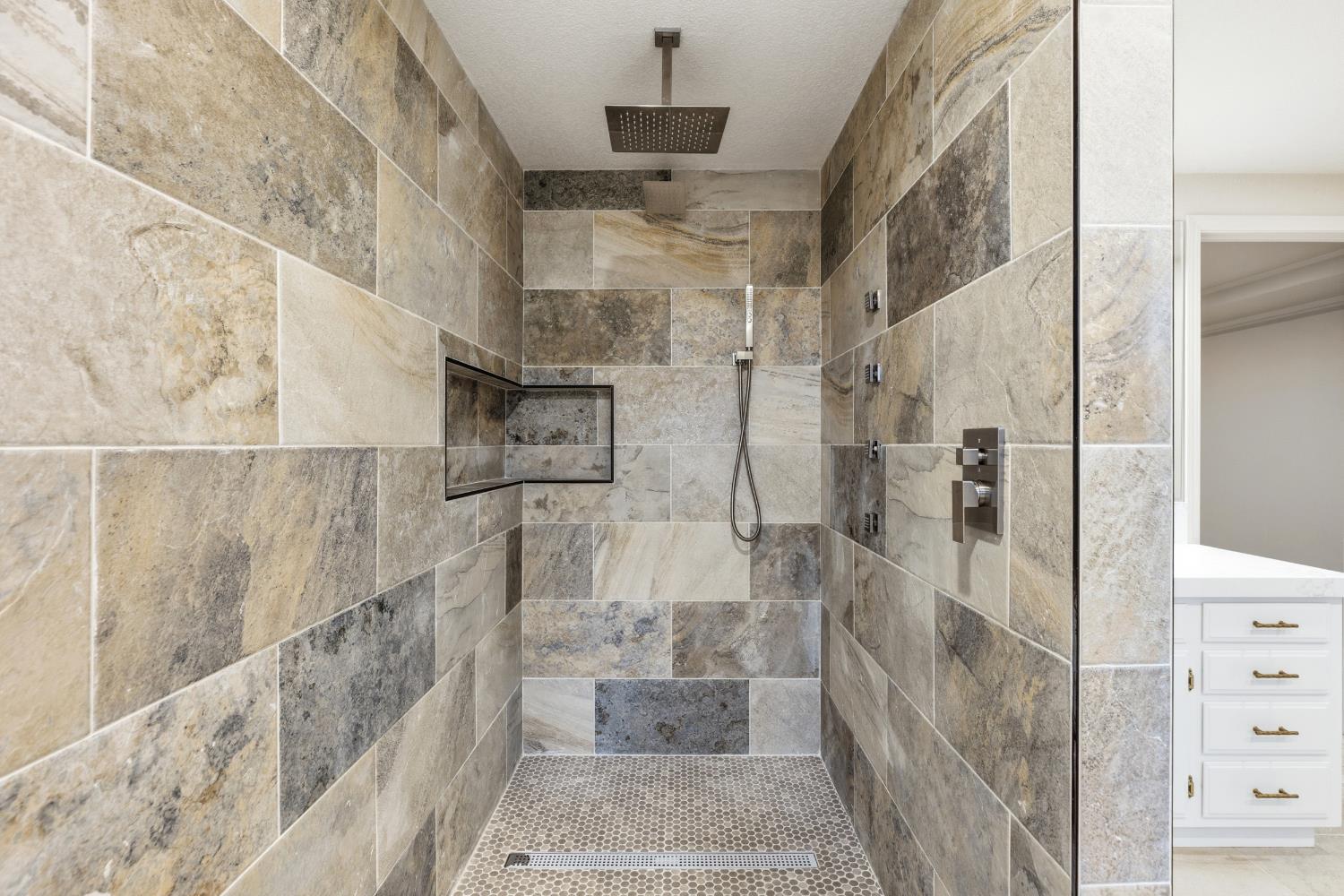 7304 Spy Glass Dr, Modesto, CA 95356