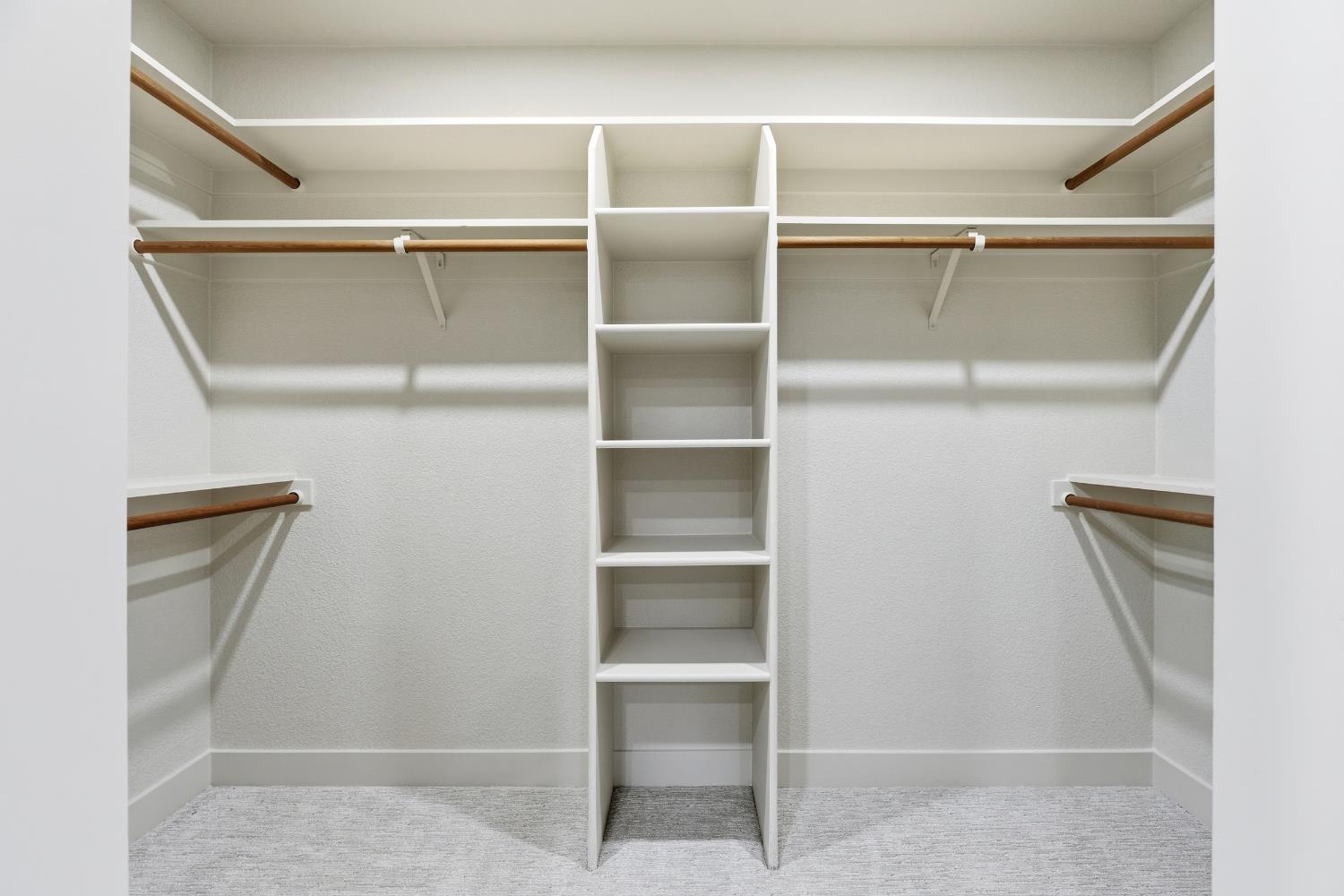 7304 Spy Glass Dr, Modesto, CA 95356