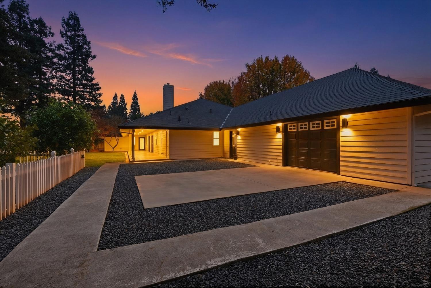 7304 Spy Glass Dr, Modesto, CA 95356