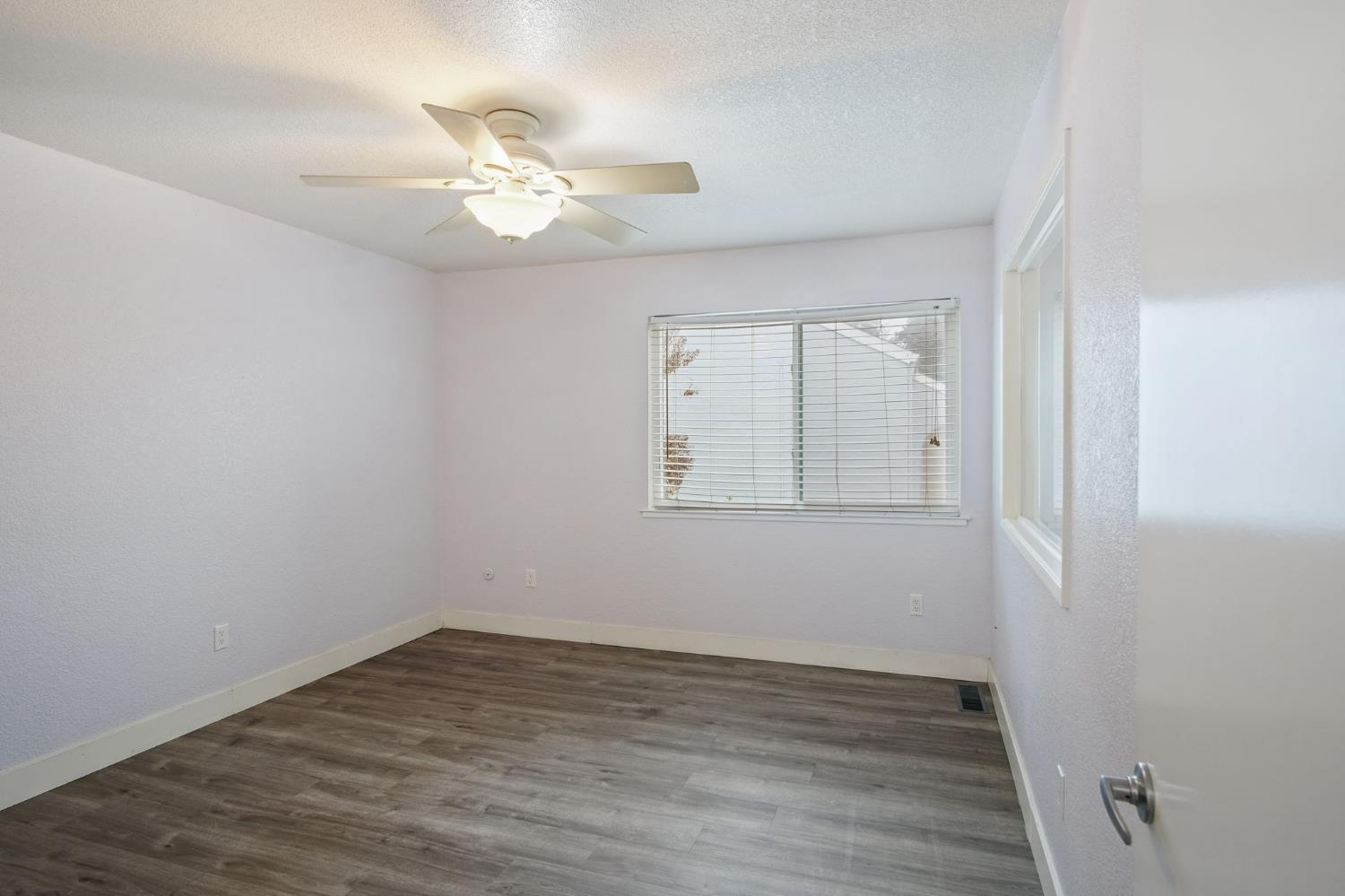 817 E Orangeburg Ave #8, Modesto, CA 95350