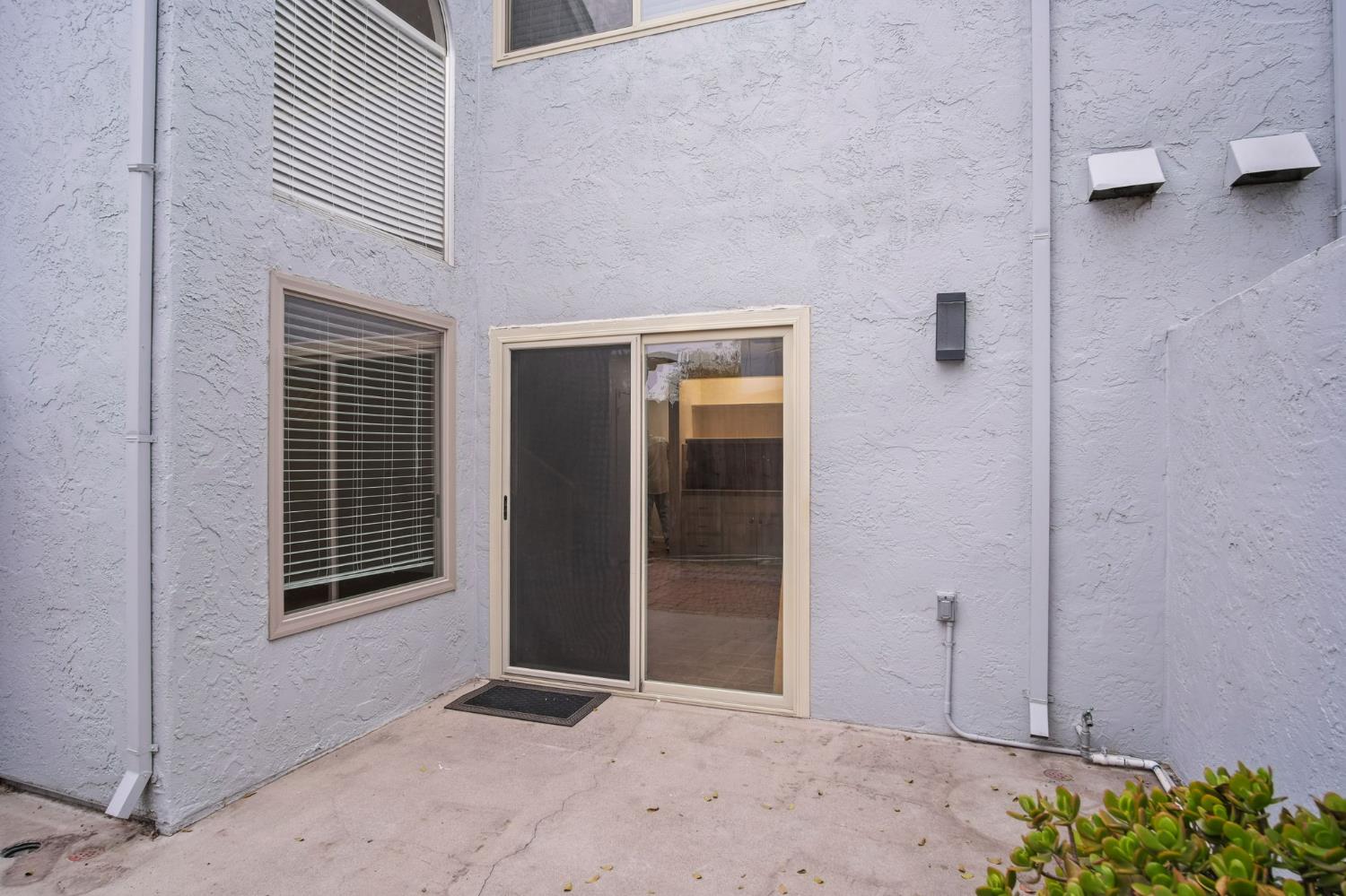 817 E Orangeburg Ave #8, Modesto, CA 95350